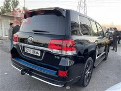 تۆیۆتا لاند کروزەر